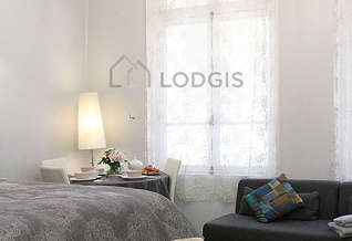 Studio Paris 7° Rue du Bac