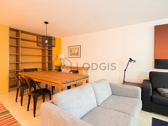 Dining room equipped with dining table, 5 chair(s)