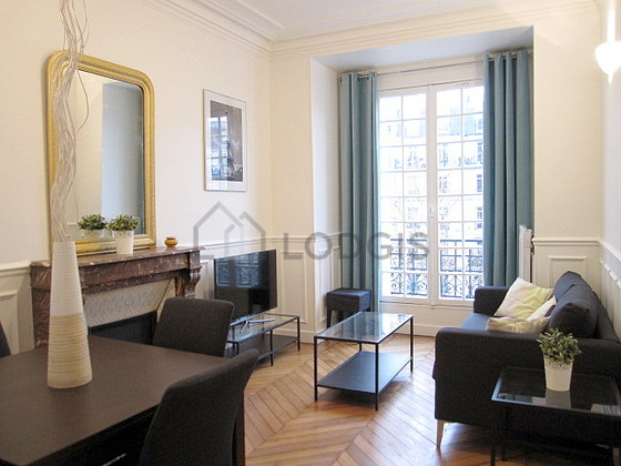 Quiet living room furnished with 1 sofabed(s) of 160cm, tv, 4 chair(s)