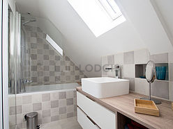 Apartment Paris 20° - Bathroom