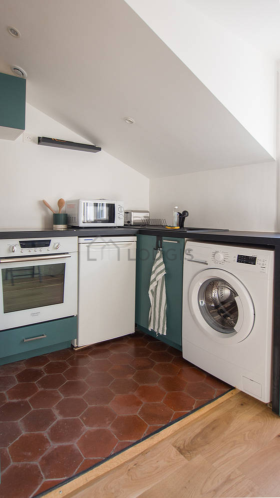 Very bright kitchen