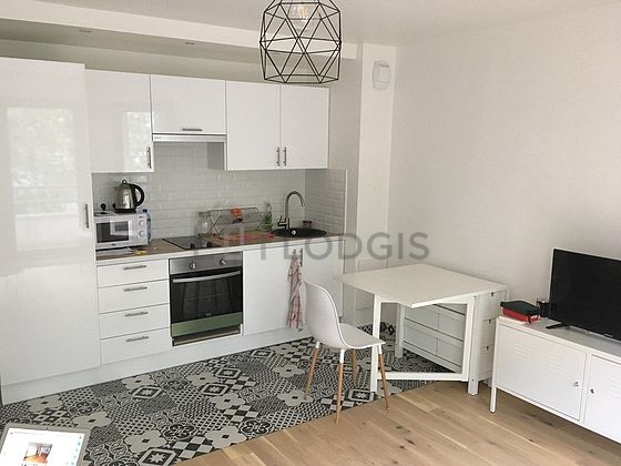 Magnifique cuisine de 3m² avec du carrelage au sol