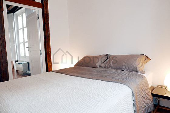 Very quiet bedroom for 2 persons equipped with 1 bed(s) of 140cm