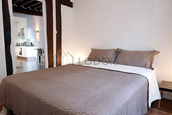 Very quiet bedroom for 2 persons equipped with 1 bed(s) of 140cm