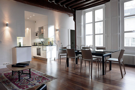Salon très lumineux