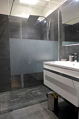 Apartment Paris 18° - Bathroom