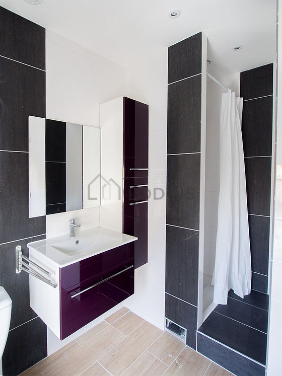 Pleasant bathroom with tile floor