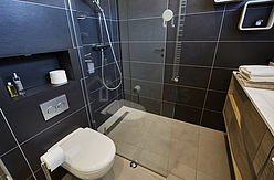 Duplex Suresnes - Bathroom