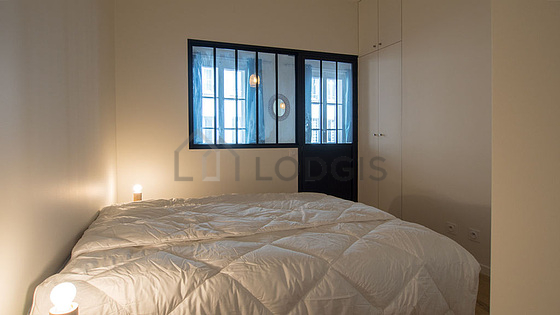 Quiet bedroom for 2 persons equipped with 1 bed(s) of 140cm