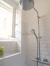 Apartment Issy-Les-Moulineaux - Bathroom