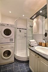 Apartment Paris 9° - Bathroom