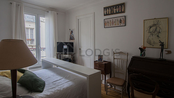 Bedroom facing the courtyard