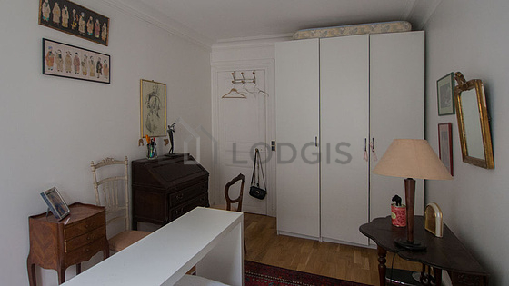 Very quiet bedroom for 2 persons equipped with 1 bed(s) of 140cm