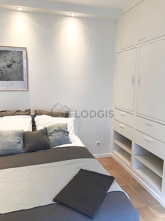 Bedroom for 2 persons equipped with 1 bed(s) of 160cm
