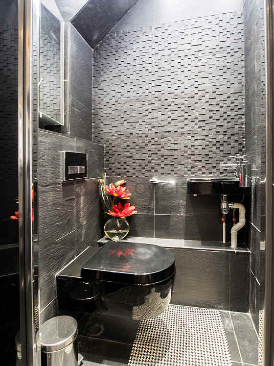 Toilettes indépendantes de la salle d'eau