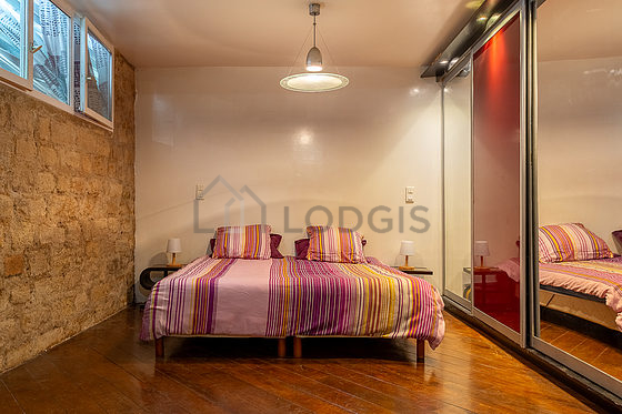 Very quiet bedroom for 2 persons equipped with 1 bed(s) of 160cm