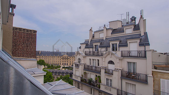 Magnifique séjour très calme et très lumineux d'un appartement à Paris