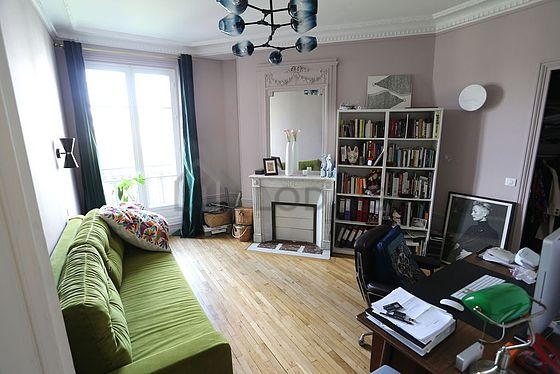 Chambre de 15m² avec du parquet au sol