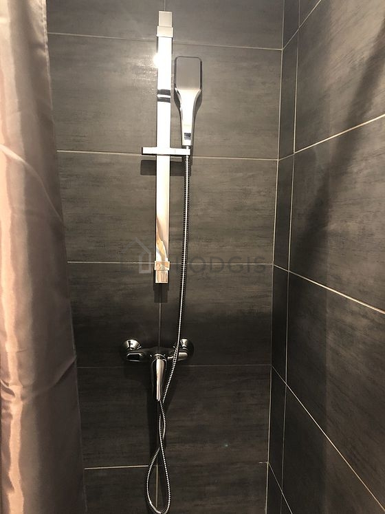 Bathroom equipped with bath towels