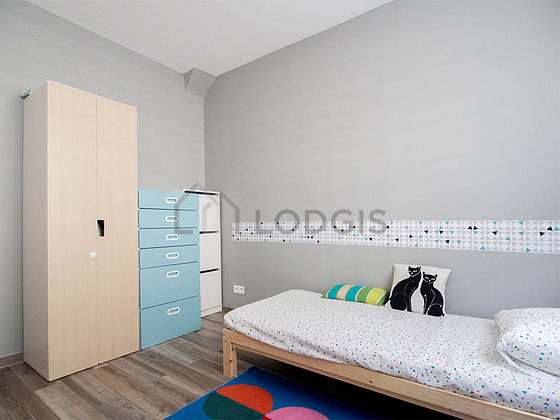 Chambre très calme pour 1 personnes équipée de 1 lit(s) de 90cm