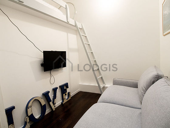 Chambre avec fenêtres double vitrage