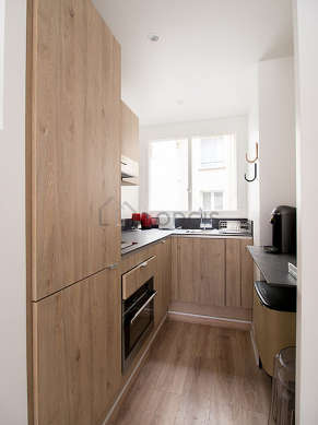 Great kitchen with woodenfloor