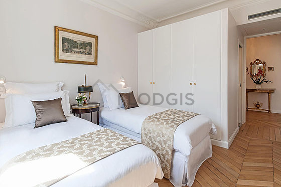 Chambre donnant sur cour