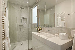 Duplex Paris 16° - Bathroom