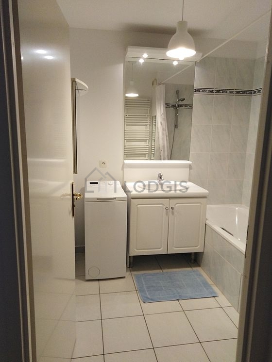 Apartment Suresnes - 