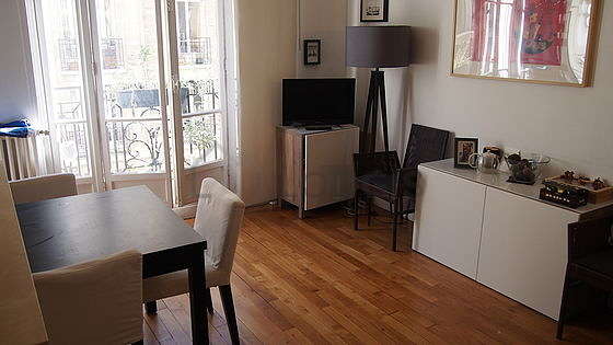 Magnifique séjour très calme et lumineux d'un appartementà Paris