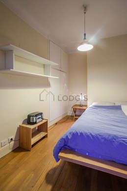 Bedroom for 2 persons equipped with 1 bed(s) of 140cm