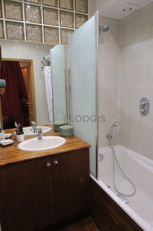 Agréable salle de bain