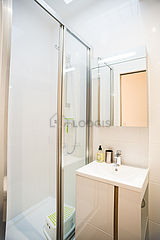 Apartment Paris 9° - Bathroom