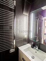 Apartment Paris 9° - Bathroom