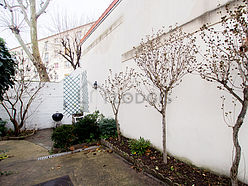 House Colombes - Yard