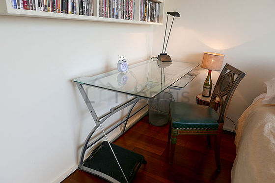 Chambre très lumineuse équipée de air conditionné, 1 chaise(s)