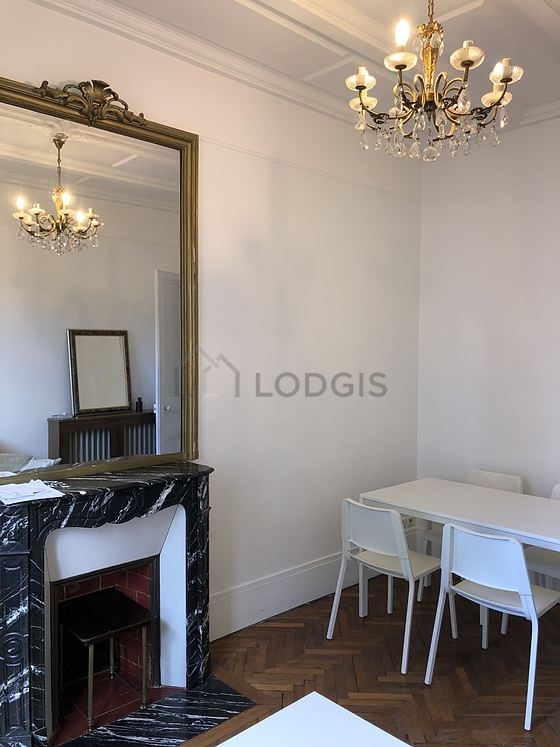 Quiet living room furnished with 1 sofabed(s) of 160cm, tv, 4 chair(s)