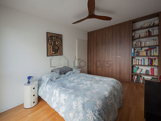Very quiet bedroom for 2 persons equipped with 1 bed(s) of 140cm