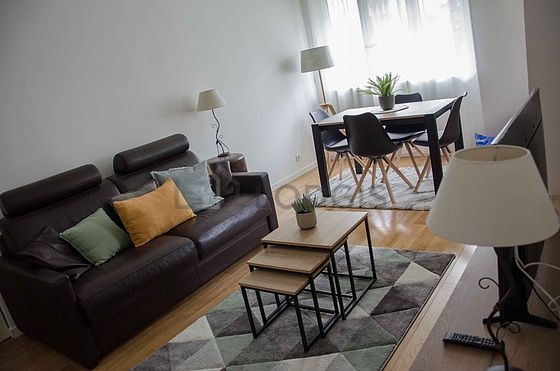 Séjour très calme équipé de télé, 1 chaise(s)
