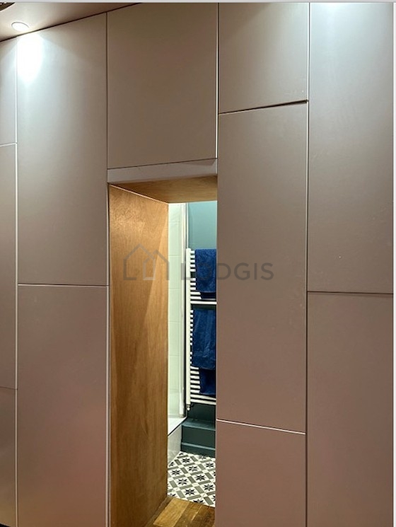 Pleasant bathroom 