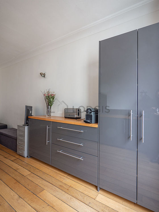 Kitchen equipped with crockery