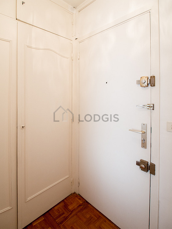 Beautiful entrance with wooden floor