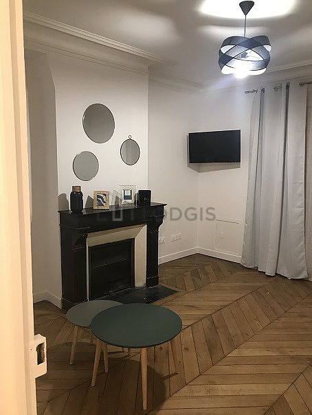 Séjour équipé de 1 canapé(s) lit(s) de 160cm, télé
