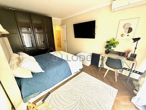 Bedroom with the carpeting floor