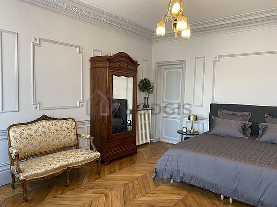Chambre très lumineuse équipée de télé, 1 chaise(s)
