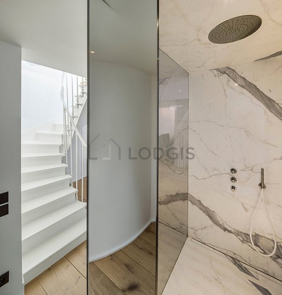 Duplex Paris 2° - 