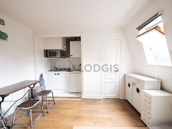 Great kitchen with tile floor