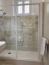 Apartment Paris 6° - Bathroom