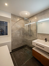 Appartement Paris 3° - Salle de bain