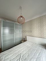 Apartment Paris 20° - Bedroom 